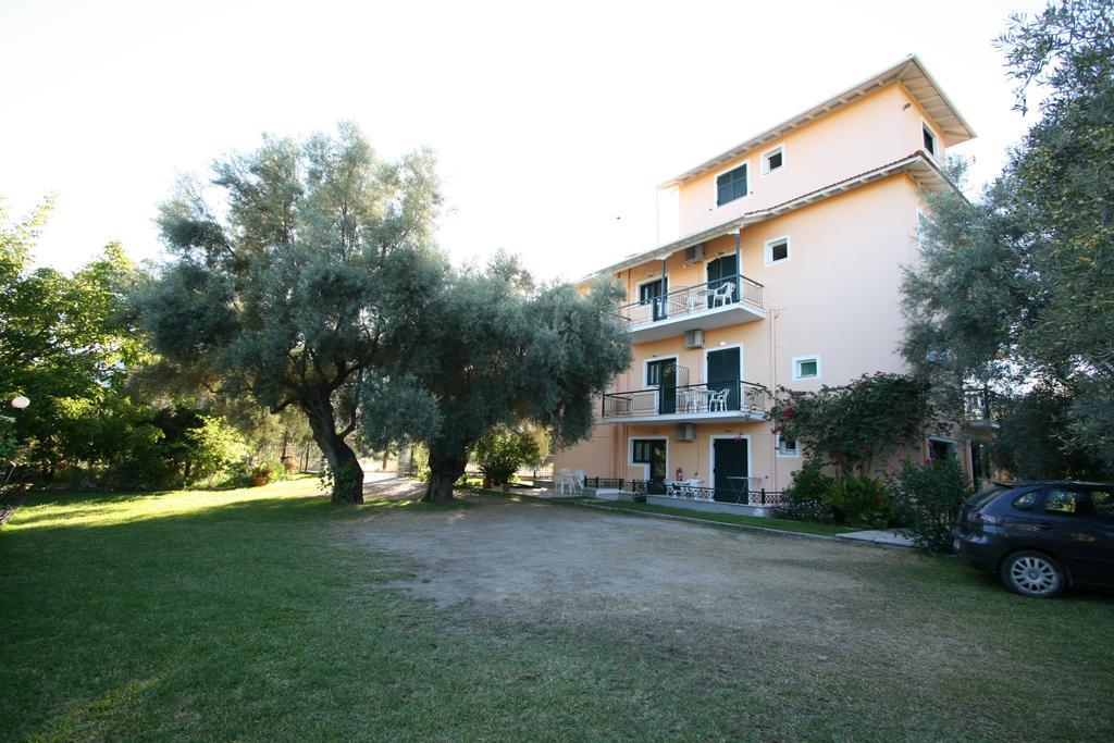 Niriton Pension Nydri  Extérieur photo
