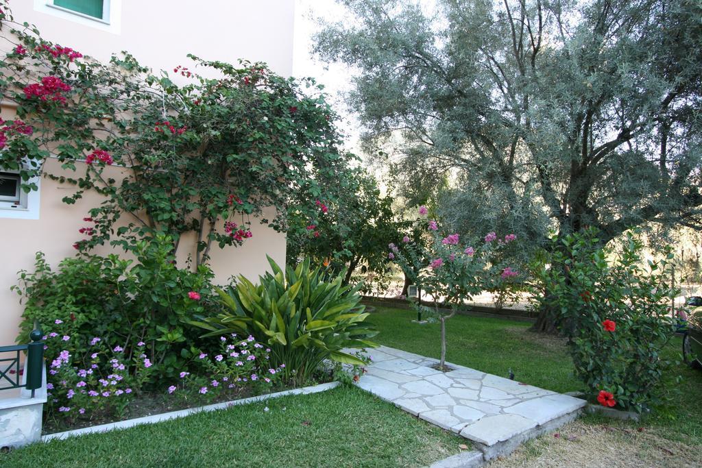 Niriton Pension Nydri  Extérieur photo