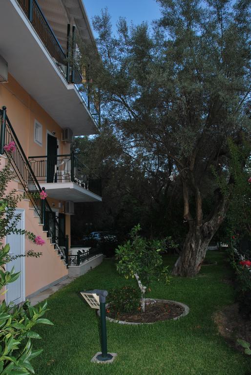 Niriton Pension Nydri  Extérieur photo