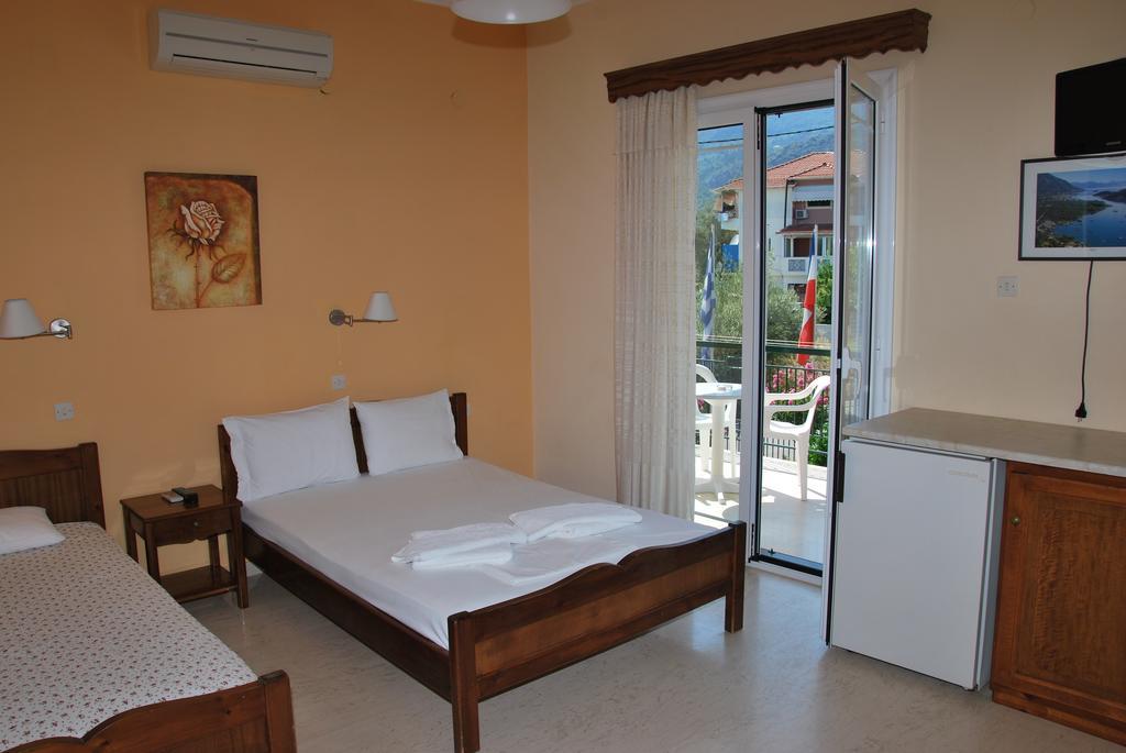 Niriton Pension Nydri  Chambre photo